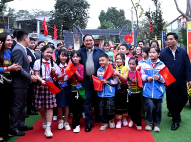 Thủ tướng Phạm Minh Chính dự lễ khởi công trường tiểu học Cẩm Thạch tại Thanh Hóa