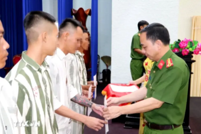 Giảm thời hạn chấp hành án phạt tù cho nhiều phạm nhân dịp Tết Nguyên đán