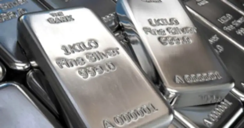 Quỹ Bạc Lớn Nhất Thế Giới BlackRock Mua Thêm 20 Tấn, Tổng Nắm Giữ 16,7 Nghìn Tấn