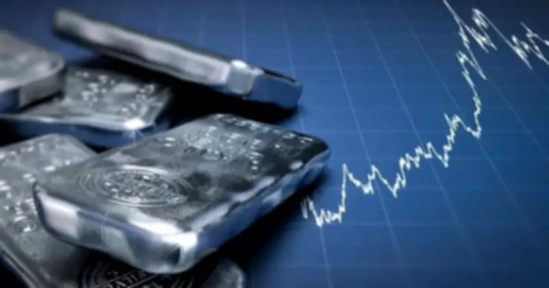 Quỹ Bạc Lớn Nhất Thế Giới Bán Ròng 380 Tấn, Giá Kim Loại Quý Biến Động Mạnh