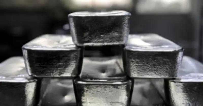 Quỹ SLV Bán Ra 700 Tấn Bạc, Giá Kim Loại Quý Biến Động Mạnh Trước Dữ Liệu Lạm Phát Mỹ