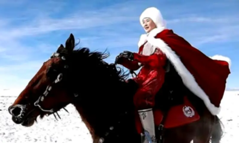 Quan chức Trung Quốc thiệt mạng do ngã ngựa khi quay phim quảng bá nông sản địa phương