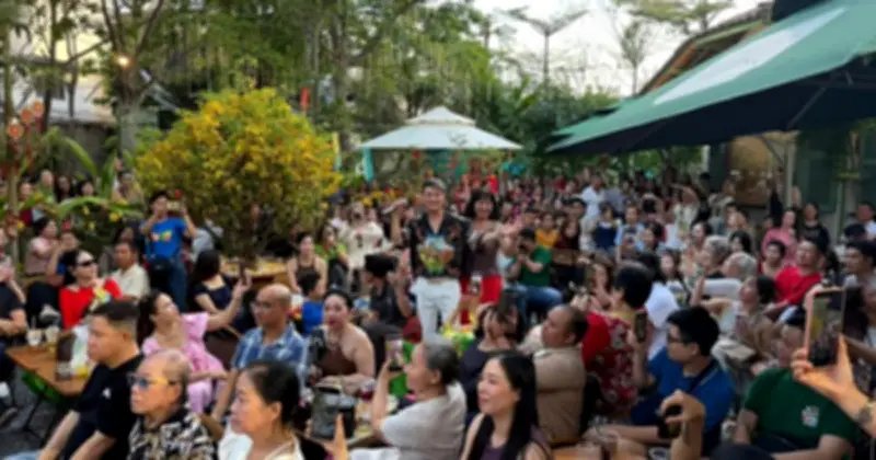 Quán Cà Phê Của Đàm Vĩnh Hưng Tạm Đóng Cửa Để Điều Chỉnh Sau Lượng Khách Quá Tải