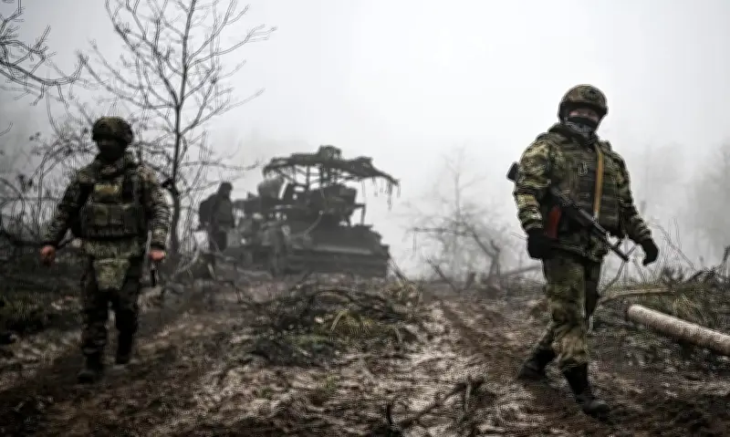 Quân đội Nga hỗn loạn liên lạc sau khi Elon Musk ngắt Starlink, Ukraine giành lợi thế