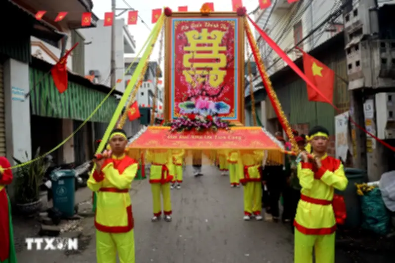 Quảng Ninh: Lễ rước củ thượng độc đáo tại lễ hội Tiên Công