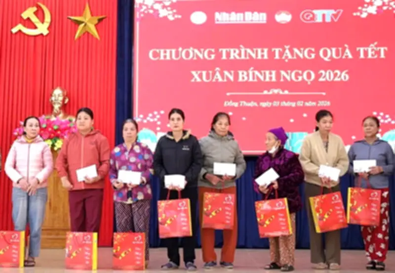 Quảng Trị ấm áp Tết Bính Ngọ 2026 với hàng nghìn suất quà nghĩa tình đến người dân