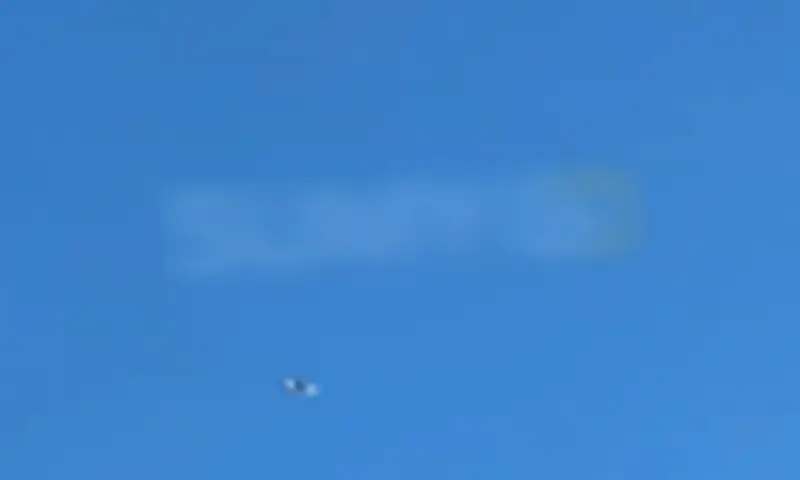 Video hiếm gặp: UAV xốp nhựa Nga phóng drone con trong chiến sự Ukraine