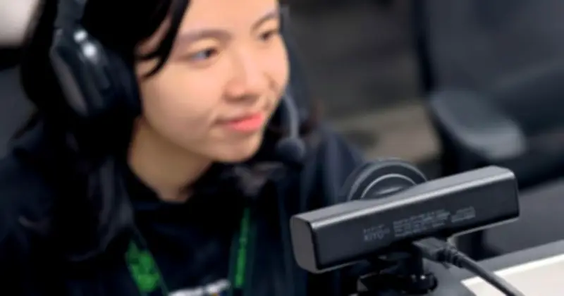 Razer Kiyo V2: Webcam 4K AI cho livestream và làm việc chuyên nghiệp