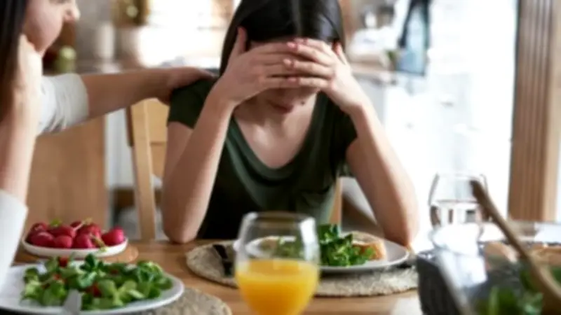 Rối loạn tiêu hóa ngày Tết: Nguyên nhân từ ăn uống thất thường và cách phòng tránh hiệu quả