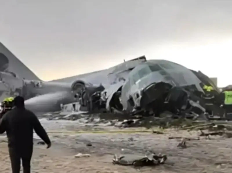 Rơi máy bay quân sự chở tiền tại Bolivia, ít nhất 15 người thiệt mạng