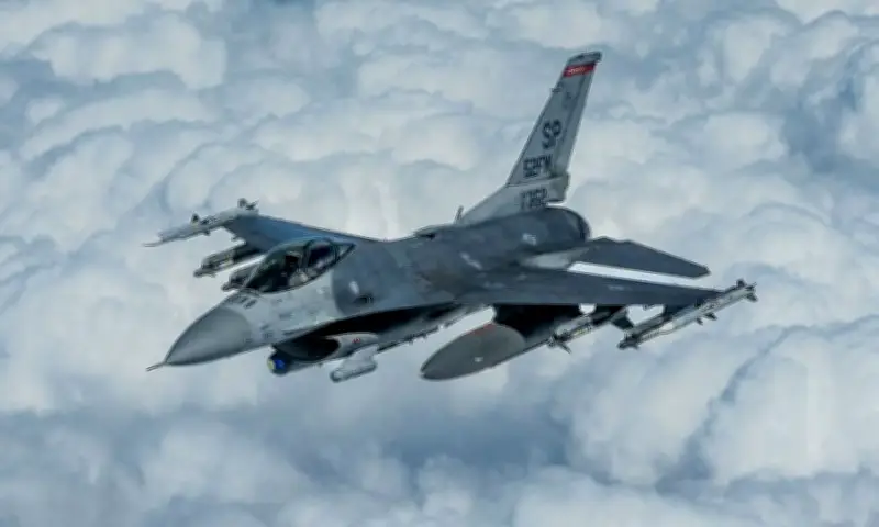 Rủi ro khôn lường phi công F-16 Mỹ đối mặt trong chiến dịch Trung Đông