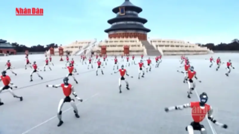 Robot Trung Quốc Biểu Diễn Võ Thuật Tại Khu Di Tích Thiên Đàn