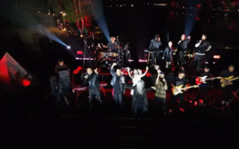 Rock Trở Lại Mạnh Mẽ: Đại Nhạc Hội Ngàn Người Giữa Lòng Thành Phố