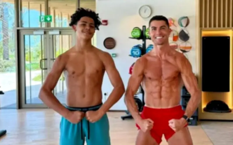 Ronaldo Jr. Cao 1m90 Ở Tuổi 15: Bí Quyết Phát Triển Chiều Cao Vượt Trội