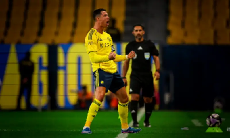 Ronaldo tỏa sáng với cú đúp, đưa Al Nassr lên đỉnh bảng Saudi Pro League