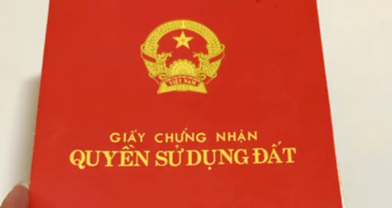 Sổ đỏ bất ngờ bị ghi nhầm hiện 16m2 đất vì trùng tên với người khác