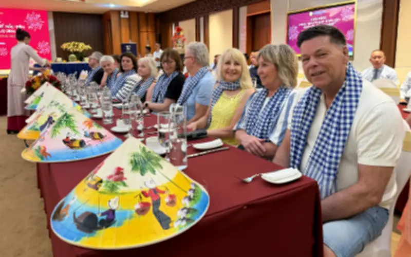 Saigontourist Chào Đón Du Khách Quốc Tế Đầu Xuân 2026 Với Nghi Thức Văn Hóa Đặc Sắc