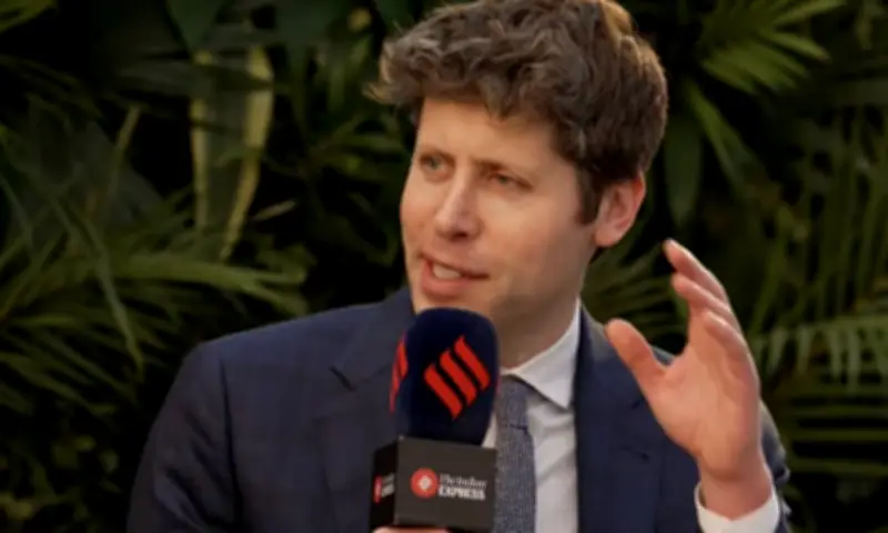 Sam Altman phản bác AI ngốn năng lượng: 'Huấn luyện con người còn tốn nhiều hơn'