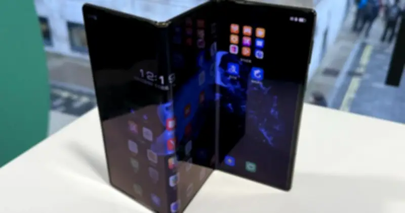 Samsung Galaxy Z TriFold gây sốt tại Mỹ: Bán hết trong 20 phút, tăng sản lượng