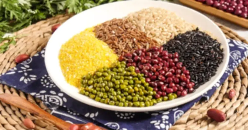 Sau tuổi 53, não lão hóa nhanh: 4 nhóm thực phẩm vàng giúp bảo vệ trí nhớ và sự minh mẫn