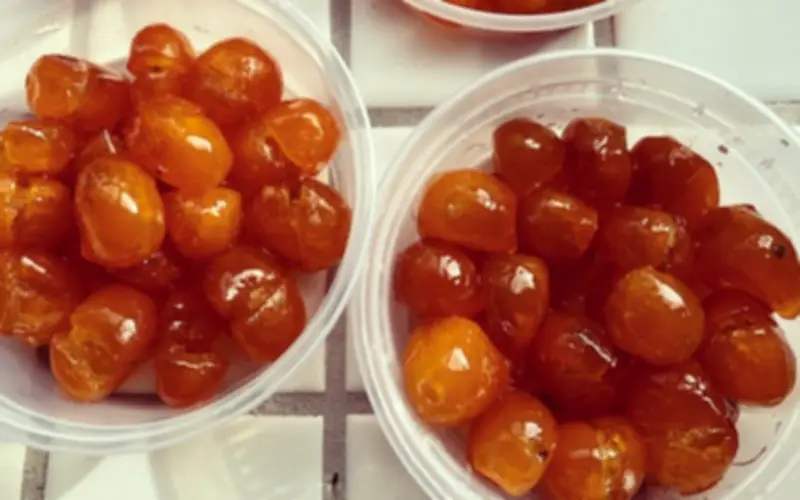 Sách 'Bếp Ấm Của Mẹ' Gợi Nhớ Hương Vị Tết Xưa Qua Cách Làm Mứt Truyền Thống