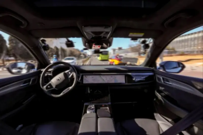 Xe tự lái có hệ thống an toàn mới, phản ứng nhanh hơn cả não người