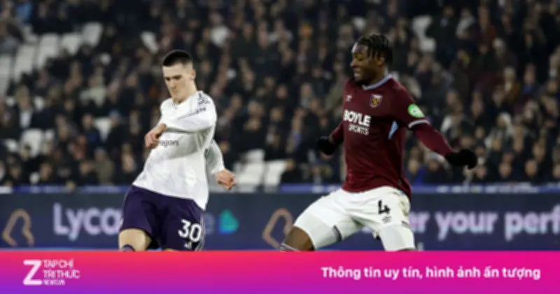Šeško ghi bàn phút chót, MU thoát thua khó tin trước West Ham