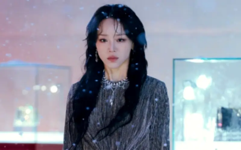 Shin Hye Sun Lột Xác Trong 'The Art of Sarah', Tạo Cơn Sốt Toàn Cầu Trên Netflix