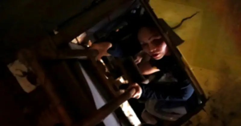 Sài Gòn: Những căn nhà tạm bợ ven kênh và cuộc sống chênh vênh giữa lòng đô thị