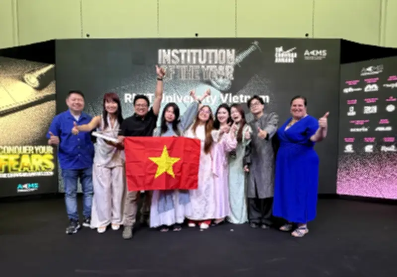 Sinh viên RMIT Việt Nam tỏa sáng tại giải thưởng sáng tạo quốc tế Crowbar Awards 2025