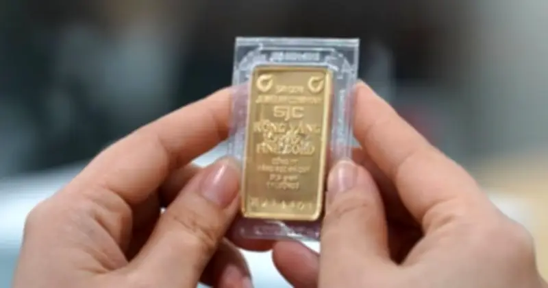 Chênh lệch giá vàng SJC cao ngất, duy trì mức 2,5-3 triệu đồng mỗi lượng