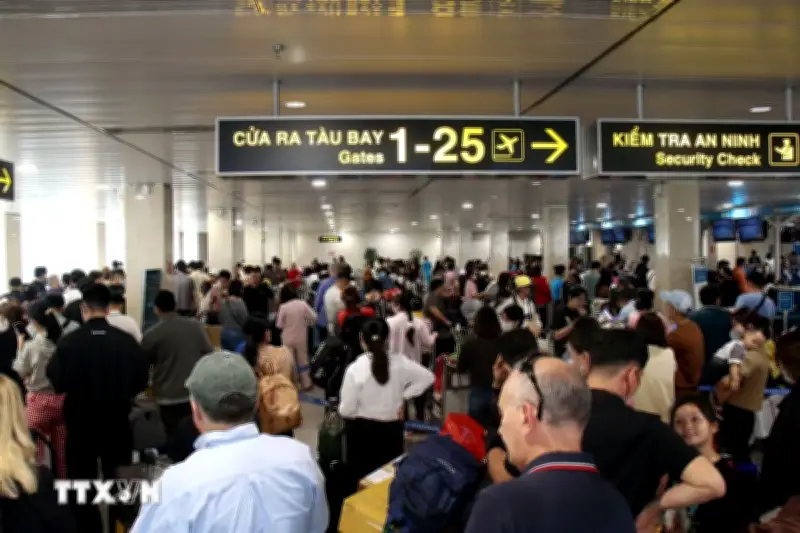 Sân bay Tân Sơn Nhất dự kiến đón lượng khách kỷ lục trong ngày mùng 4 Tết