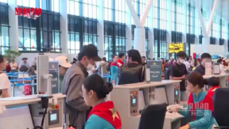 Sân Bay Tân Sơn Nhất Dự Kiến Phục Vụ Hơn 151.000 Lượt Khách Ngày Mùng 3 Tết