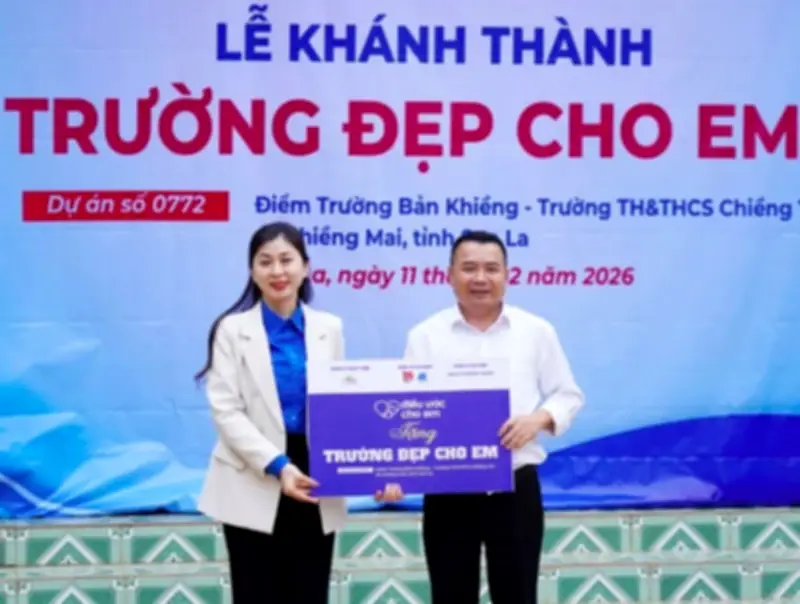 Sơn La Khánh Thành Lớp Học Mới, Trao Quà Học Sinh Và Cựu Thanh Niên Xung Phong