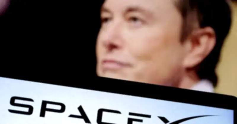 SpaceX của Elon Musk đặt mục tiêu xây thành phố tự phát triển trên mặt trăng