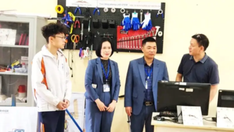 STEMBridge Vietnam: Học Sinh Hà Nội Dẫn Dắt Dự Án STEM Cho Vùng Cao