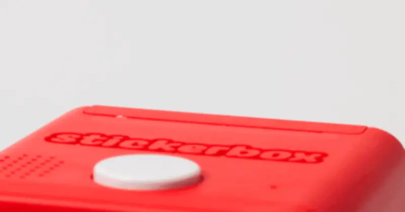 Stickerbox: Thiết bị AI nhỏ gọn cho trẻ em gây bất ngờ giữa làn sóng thất vọng