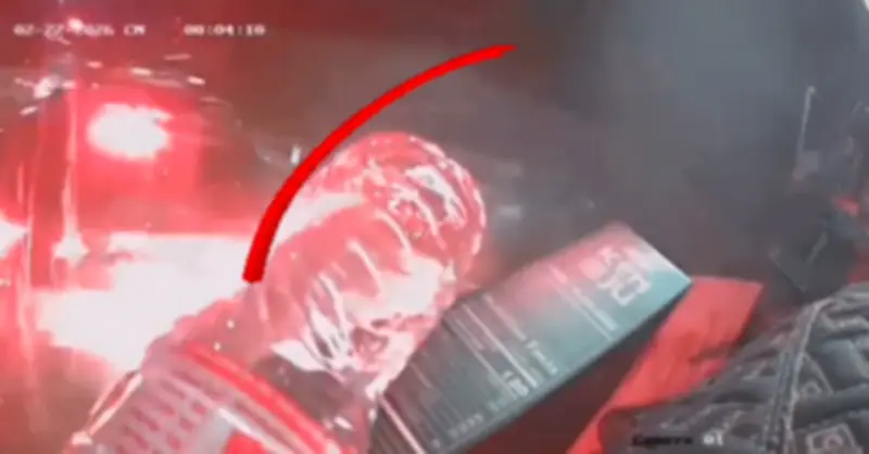 SUV Lynk & Co 06 Lộn Nhiều Vòng Trên Cao Tốc, Cả Gia Đình 4 Người Sống Sót Thần Kỳ