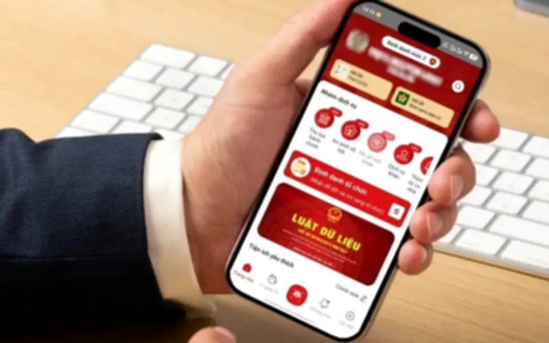 Từ 1/4, Quy Định Mới Cho Phép Người Dân Phản Ánh Vi Phạm Giao Thông Qua VNeID