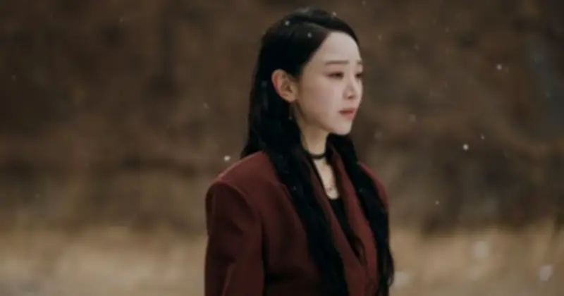 Từ Cô Gái Nghèo Đến Giám Đốc Xa Xỉ: Mặt Trái Tham Vọng Trong 'The Art of Sarah'