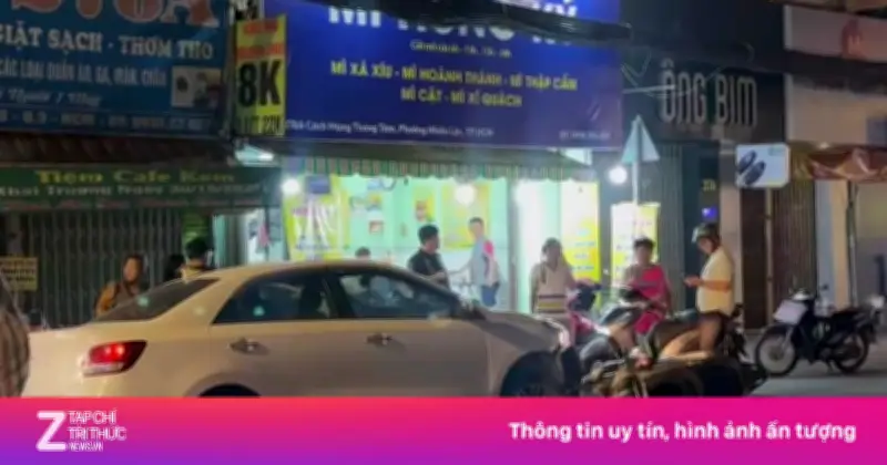 Ôtô Mất Lái Tông Xe Máy Trong Đêm Ở TP.HCM, Bé Trai Nguy Kịch