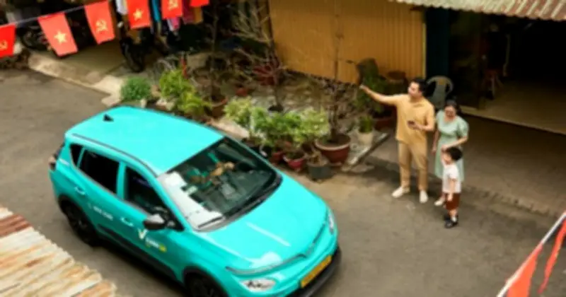 Tỷ Phú Phạm Nhật Vượng Thưởng Nóng Tài Xế Xanh SM Dịp Tết 2026