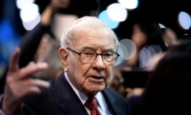 Tỷ phú Warren Buffett kiên định 'nói không' với vàng giữa cơn sốt toàn cầu
