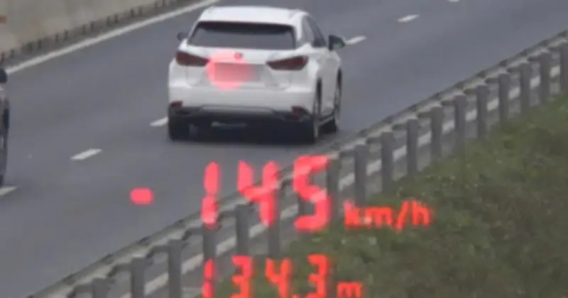 Ô tô phóng 145 km/h trên cao tốc Quảng Trị, vượt 55 km/h giới hạn