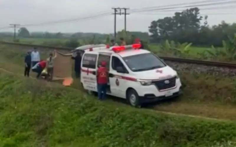 Tai Nạn Thương Tâm: Người Phụ Nữ Tử Vong Sau Khi Va Chạm Với Tàu Hỏa