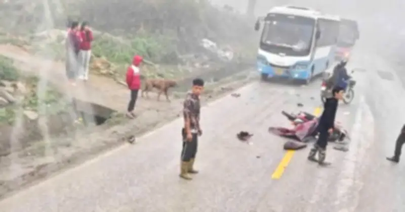 Tai nạn thương tâm tại Phú Thọ: Xe khách va chạm xe máy, một trẻ sơ sinh tử vong