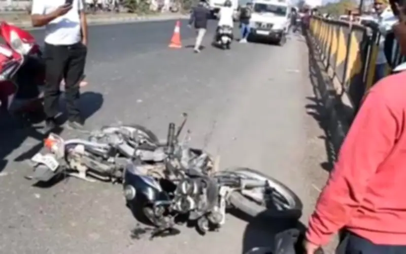 Tai nạn thảm khách tại Ấn Độ: Xe Audi đâm chết ba người trong gia đình khi đi mời đám cưới