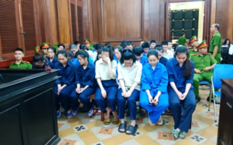 TAND TP.HCM xét xử nhóm giả danh nhân viên ngân hàng chiếm đoạt hơn 24 tỷ đồng