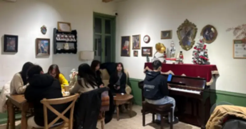 Công Nghệ Thu Hẹp Khoảng Cách: Quán Nhỏ Cũng Có Thể Tổng Kết Năm Như Chuỗi Lớn