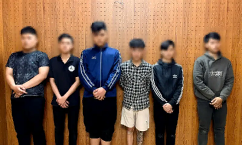 Nhóm Thanh Thiếu Niên Chặn Xe, Đánh Người Giữa Cầu Vượt Đà Nẵng Lúc Rạng Sáng